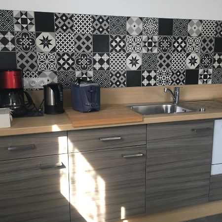 Appartement T2 Independant Dans Maison Pugny-Chatenod Exteriér fotografie