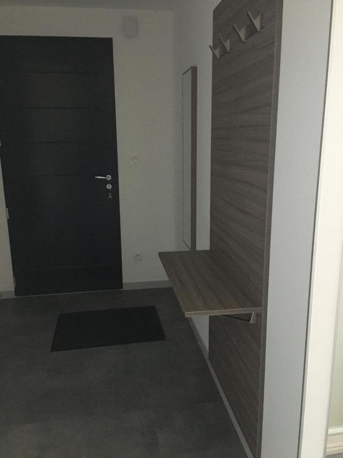Appartement T2 Independant Dans Maison Pugny-Chatenod Exteriér fotografie