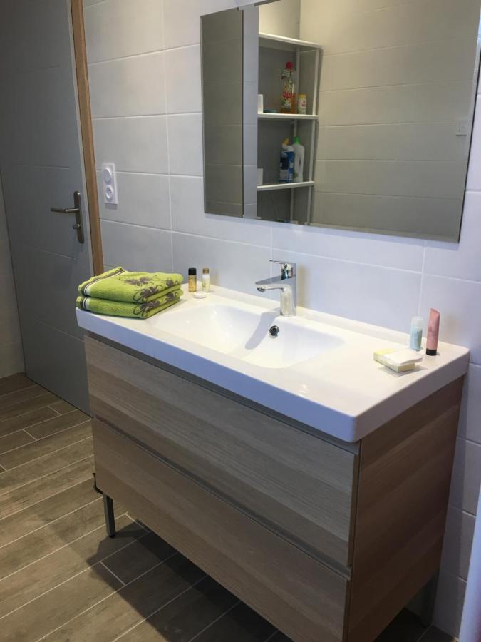 Appartement T2 Independant Dans Maison Pugny-Chatenod Exteriér fotografie
