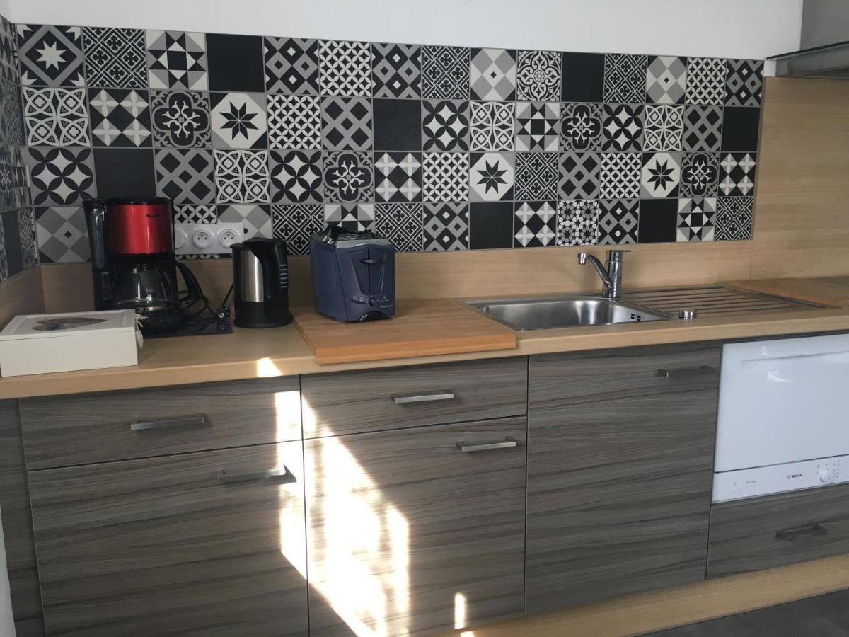 Appartement T2 Independant Dans Maison Pugny-Chatenod Exteriér fotografie