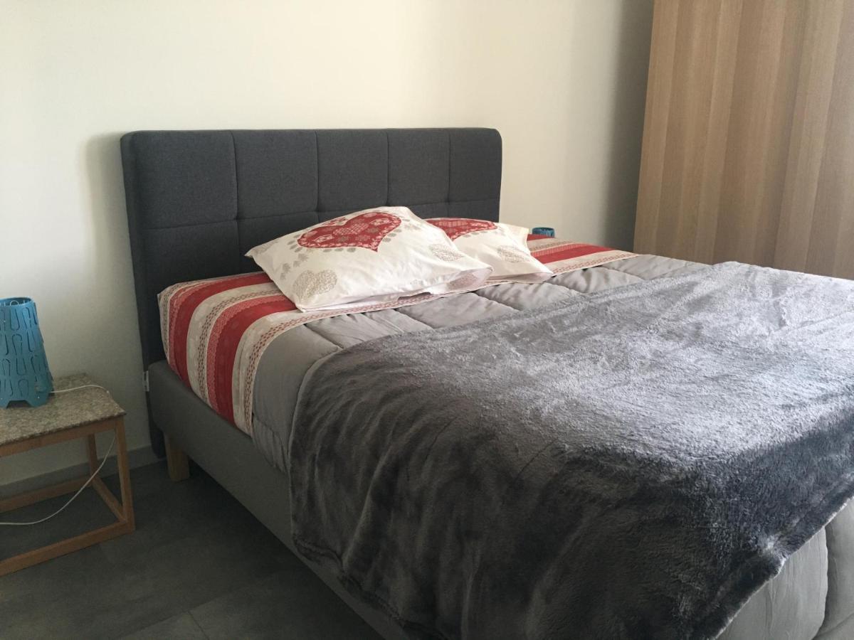 Appartement T2 Independant Dans Maison Pugny-Chatenod Exteriér fotografie